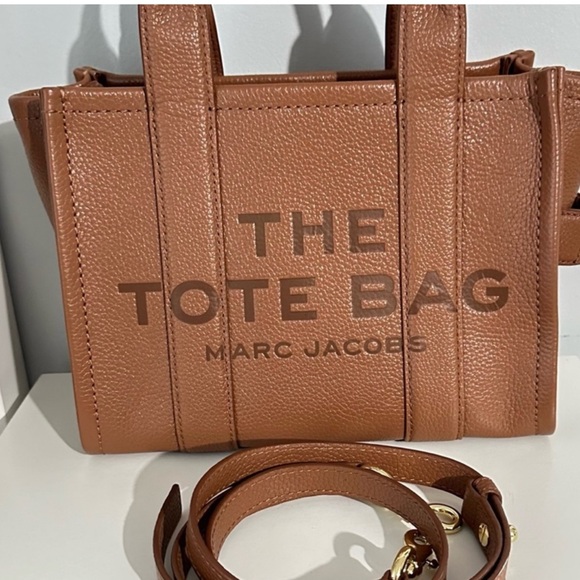 ❤️ Marc Jacobs Tan Leather Tote - Picture 1 of 8
